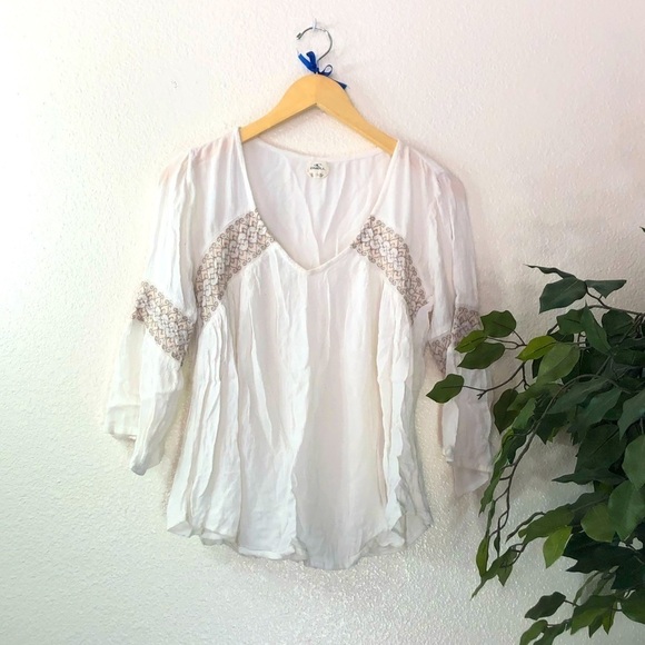 O’Neill White Bell Sleeve Top - Picture 1 of 6